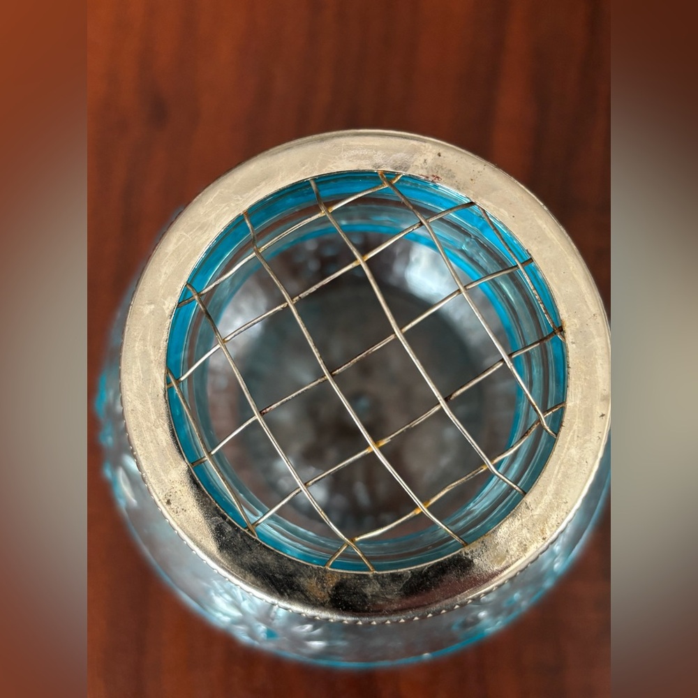 2003 ASP Aqua Pressed Glass Flower Vase with Metal Grid Lid - Picture 6 of 11